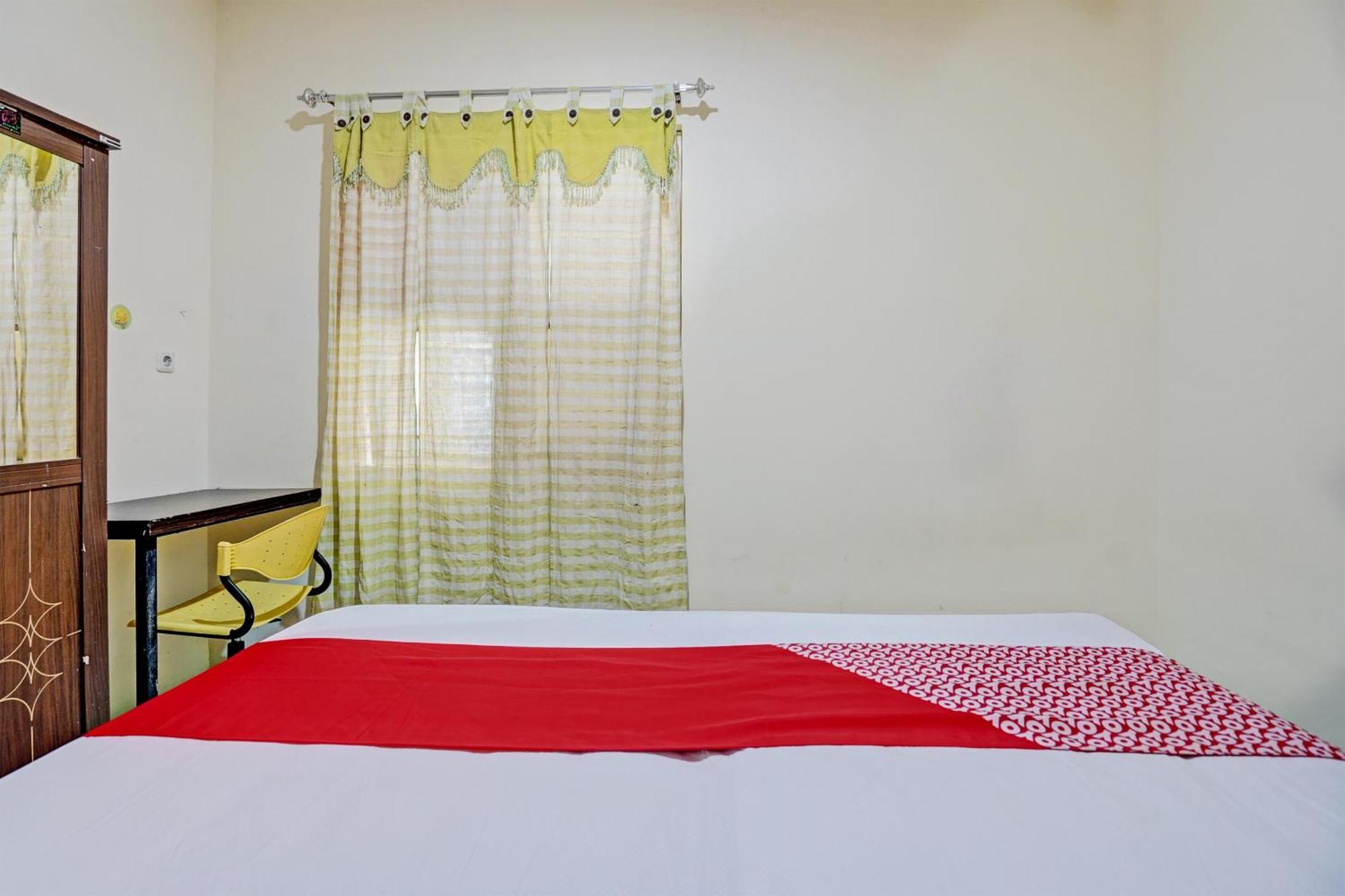 Oyo 93112 Garden Homestay 3 Merlion Surabaya Exterior photo