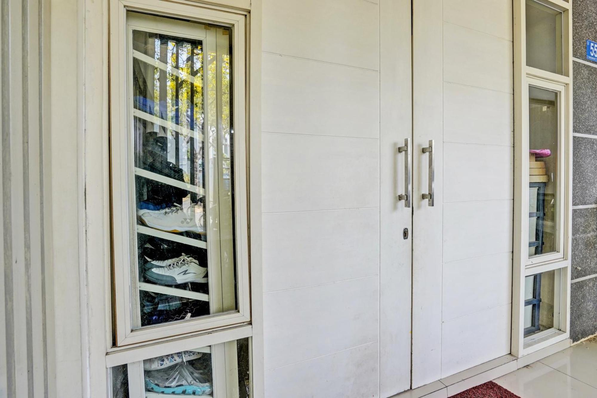 Oyo 93112 Garden Homestay 3 Merlion Surabaya Exterior photo